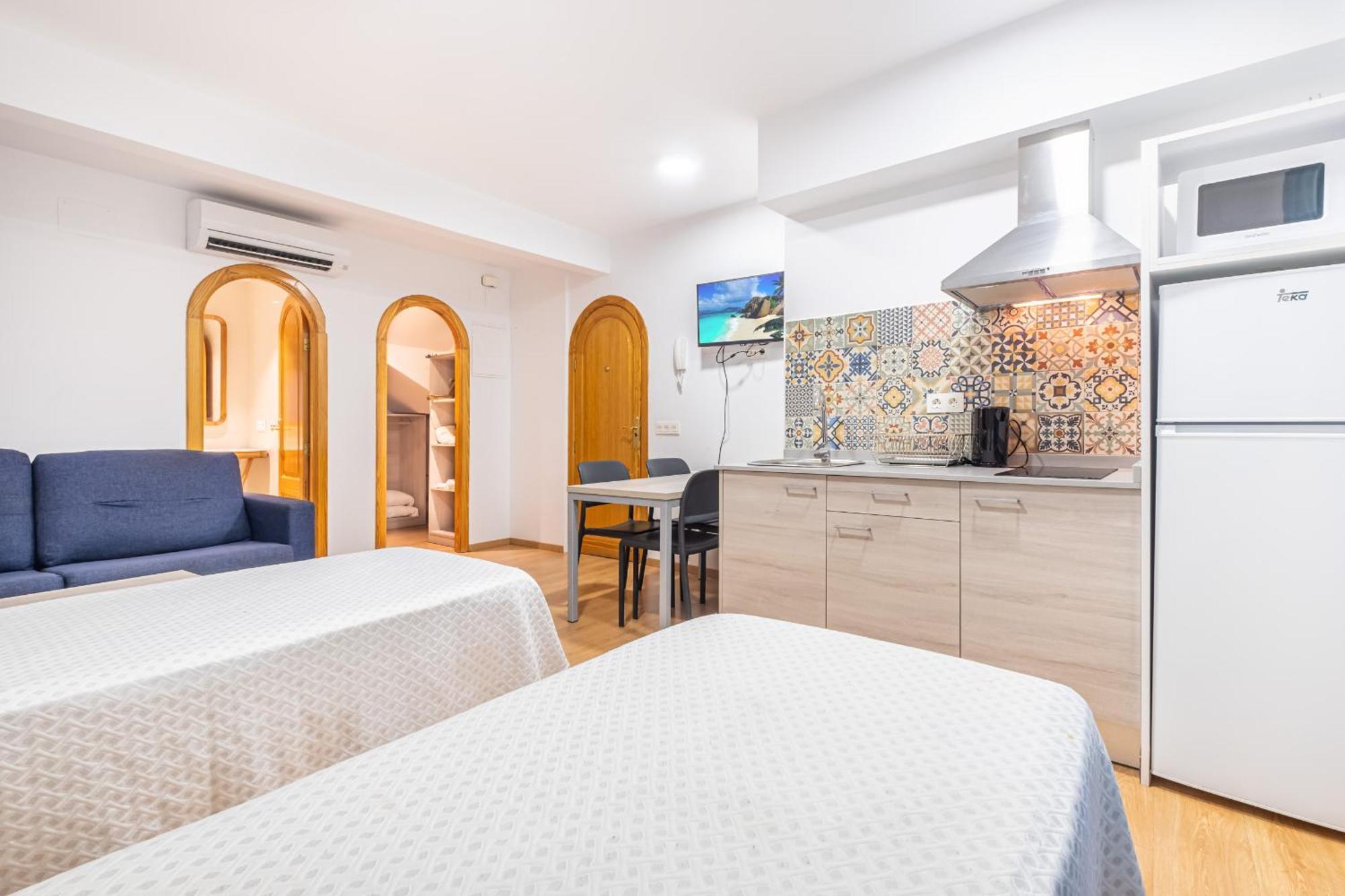 Apartamentos El Castell Benidorm Old-Town Экстерьер фото
